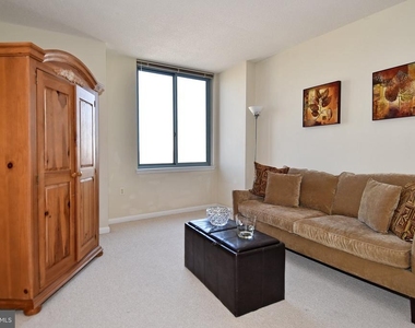851 N Glebe Road - Photo Thumbnail 19