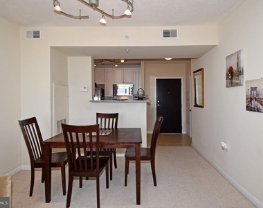 851 N Glebe Road - Photo Thumbnail 14
