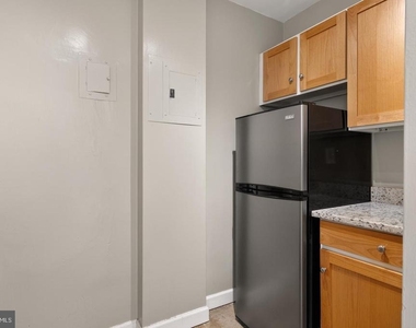 1121 Arlington Boulevard - Photo Thumbnail 12