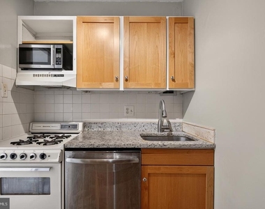 1121 Arlington Boulevard - Photo Thumbnail 10