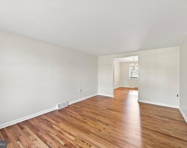 320 Richardson Road - Photo Thumbnail 3