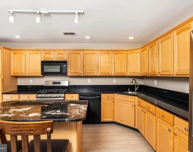 139 Coburn Road - Photo Thumbnail 14