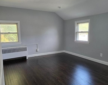14 Hillman Avenue - Photo Thumbnail 7