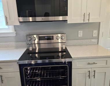 14 Hillman Avenue - Photo Thumbnail 3