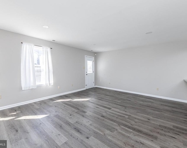 518 N Repauno Avenue - Photo Thumbnail 3