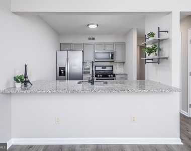 518 N Repauno Avenue - Photo Thumbnail 5