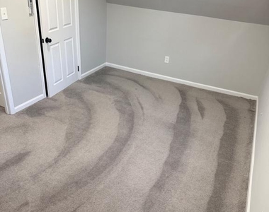 129 Pheasant Lane - Photo Thumbnail 11