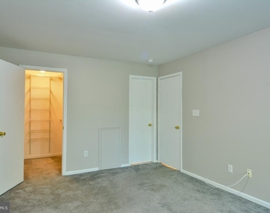 1404 Saxony Drive - Photo Thumbnail 17
