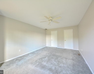 1404 Saxony Drive - Photo Thumbnail 19