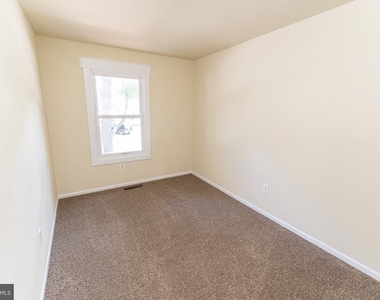 746 Hemlock Street - Photo Thumbnail 28