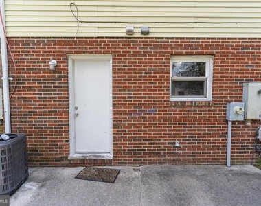 746 Hemlock Street - Photo Thumbnail 5
