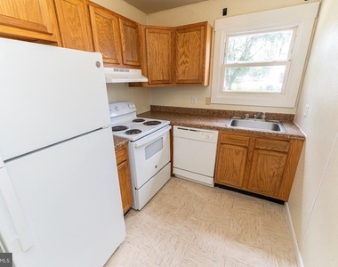 746 Hemlock Street - Photo Thumbnail 11