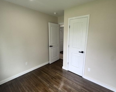 215 Prospect Avenue - Photo Thumbnail 9