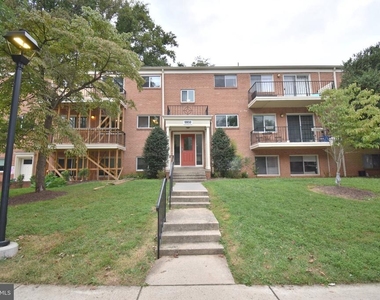 10650 Weymouth Street - Photo Thumbnail 2
