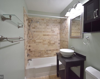 10650 Weymouth Street - Photo Thumbnail 8