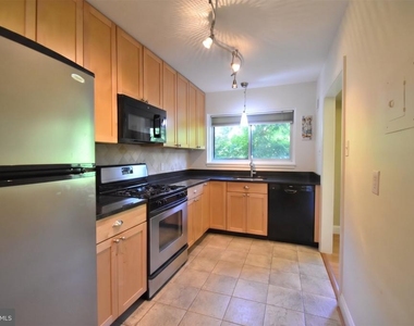 10650 Weymouth Street - Photo Thumbnail 1