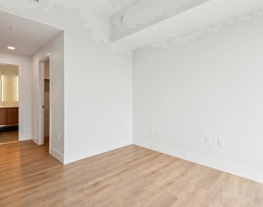 10511 Strathmore Hall Street - Photo Thumbnail 11