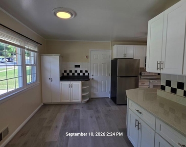 14122 Bauer Drive - Photo Thumbnail 5