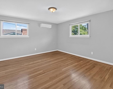 6413 Tone Drive - Photo Thumbnail 12