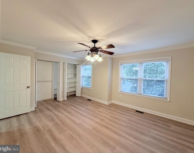19238 Wheatfield Terrace - Photo Thumbnail 8