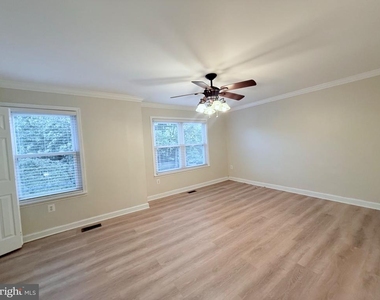 19238 Wheatfield Terrace - Photo Thumbnail 12