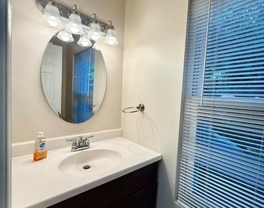19238 Wheatfield Terrace - Photo Thumbnail 7