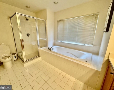 23517 Gardenside Place - Photo Thumbnail 9