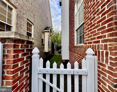23517 Gardenside Place - Photo Thumbnail 24