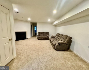 23517 Gardenside Place - Photo Thumbnail 17