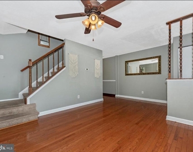 381 W Thornhill - Photo Thumbnail 1