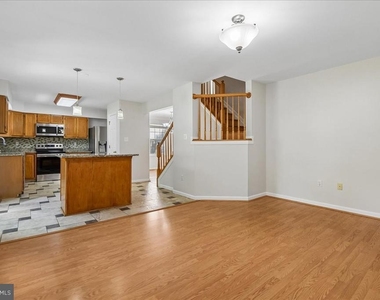 628 Autumn Sky Court - Photo Thumbnail 5
