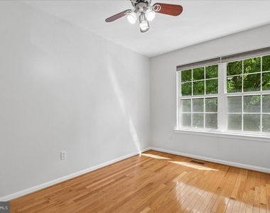 628 Autumn Sky Court - Photo Thumbnail 12