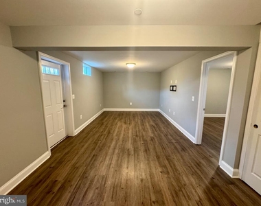 1005 Clover Circle - Photo Thumbnail 3