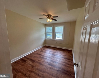 410 New Pittsburg Avenue - Photo Thumbnail 7