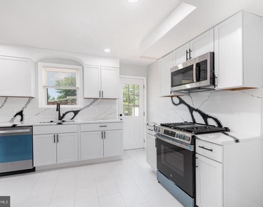 6301 Liberty Road - Photo Thumbnail 9