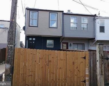 1 Clinton Street N - Photo Thumbnail 1