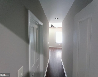 1 Clinton Street N - Photo Thumbnail 23