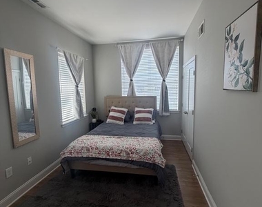 17 E 21st Street - Photo Thumbnail 17