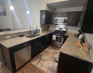 17 E 21st Street - Photo Thumbnail 6