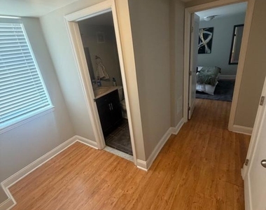 17 E 21st Street - Photo Thumbnail 16