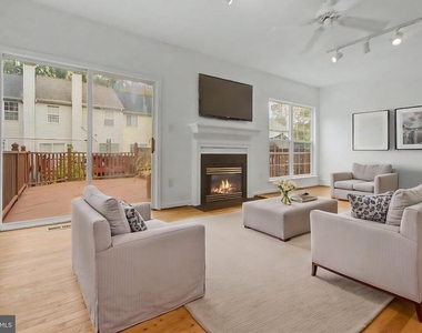 3008 Beaver Creek Road - Photo Thumbnail 5