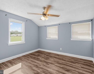644 Burns Street Se - Photo Thumbnail 9