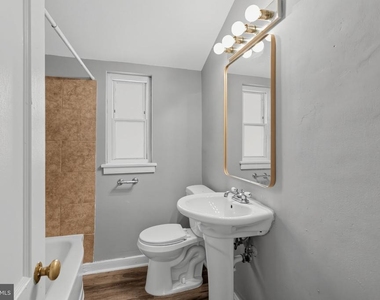 644 Burns Street Se - Photo Thumbnail 12
