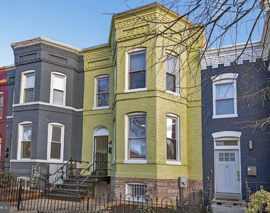 1119 Montello Avenue Ne - Photo Thumbnail 3