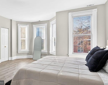 1119 Montello Avenue Ne - Photo Thumbnail 17