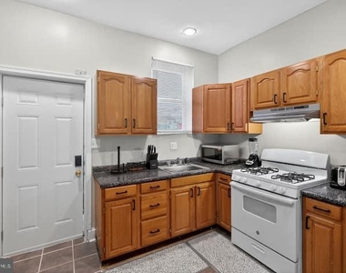 1119 Montello Avenue Ne - Photo Thumbnail 11