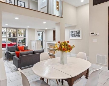 715 F Street Ne - Photo Thumbnail 2