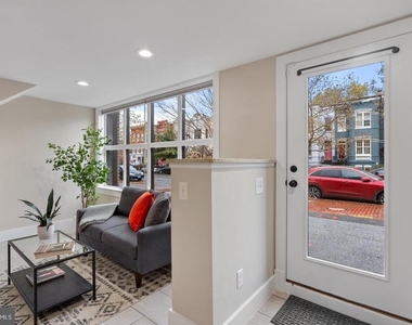 715 F Street Ne - Photo Thumbnail 14