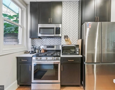 785 Fairmont Street Nw - Photo Thumbnail 5