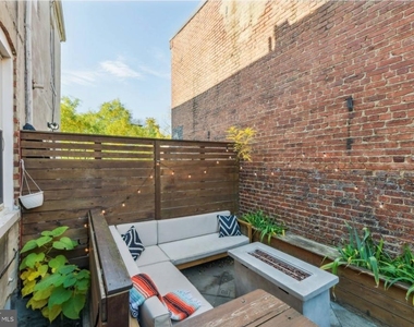 785 Fairmont Street Nw - Photo Thumbnail 13